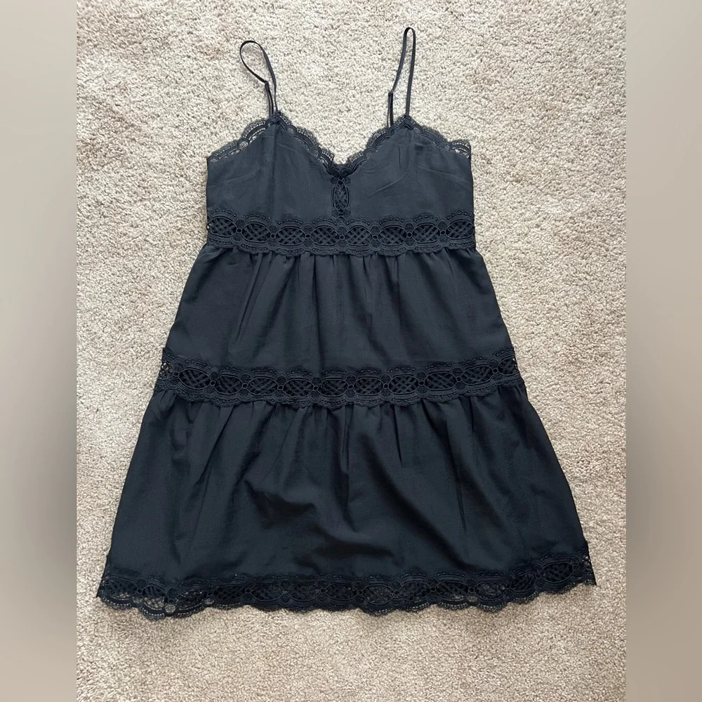 Express Lace Detailed Trapeze Dress - Picture 3 of 5